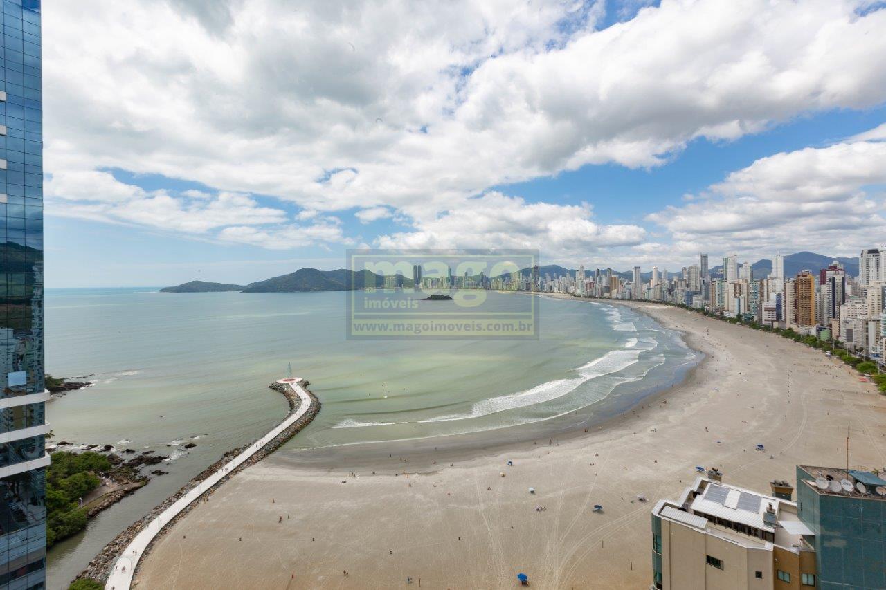 Apartamento 3 suítes, mobiliado e decorado no Centro de BC