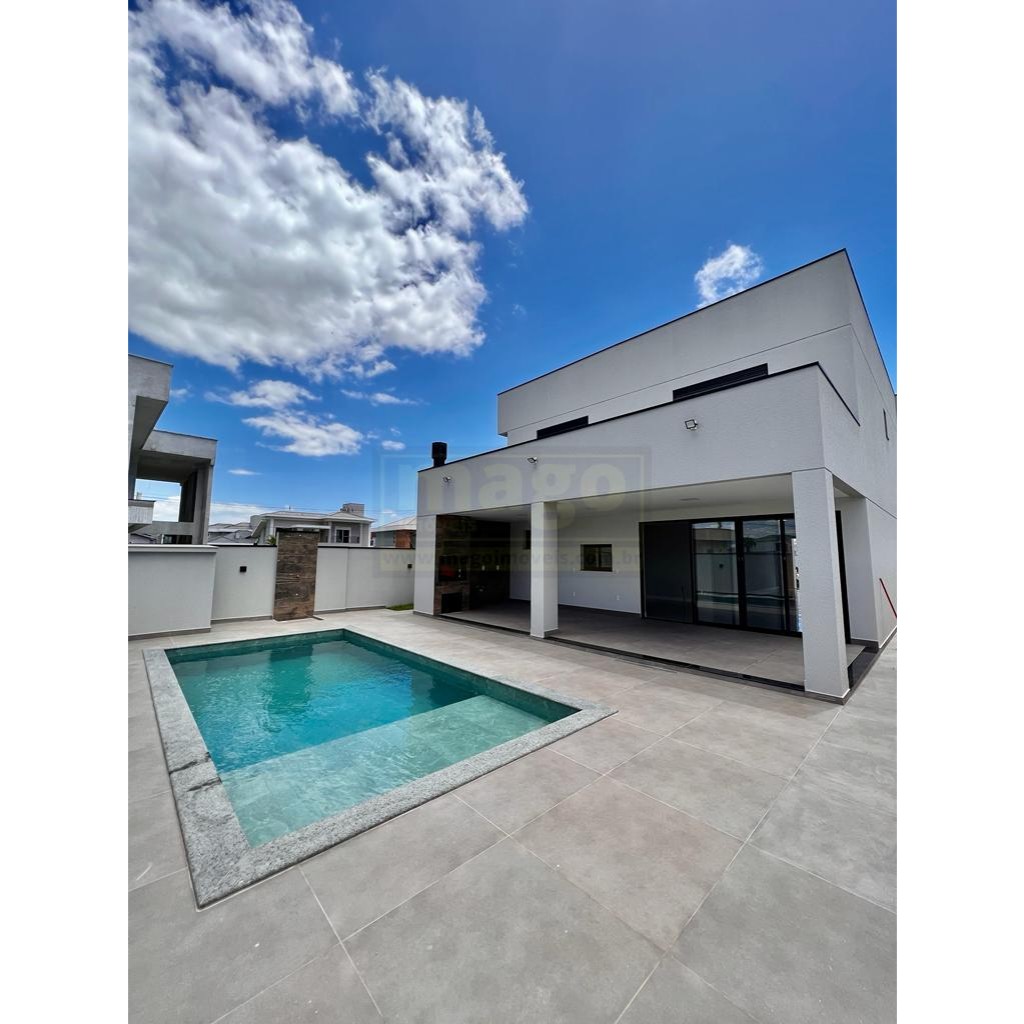 Casa de alto padrão à venda em condominio fechado
