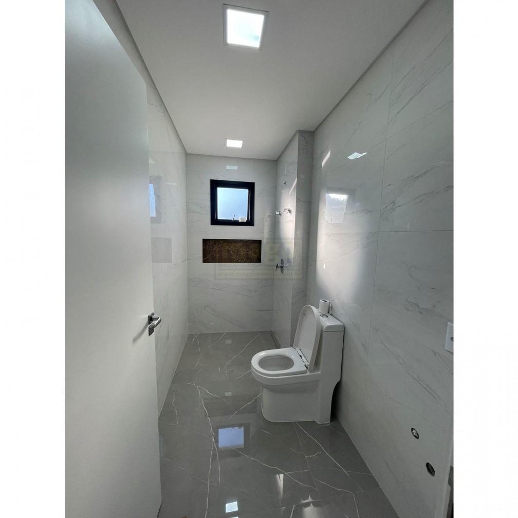 Casa de alto padrão à venda em condominio fechado