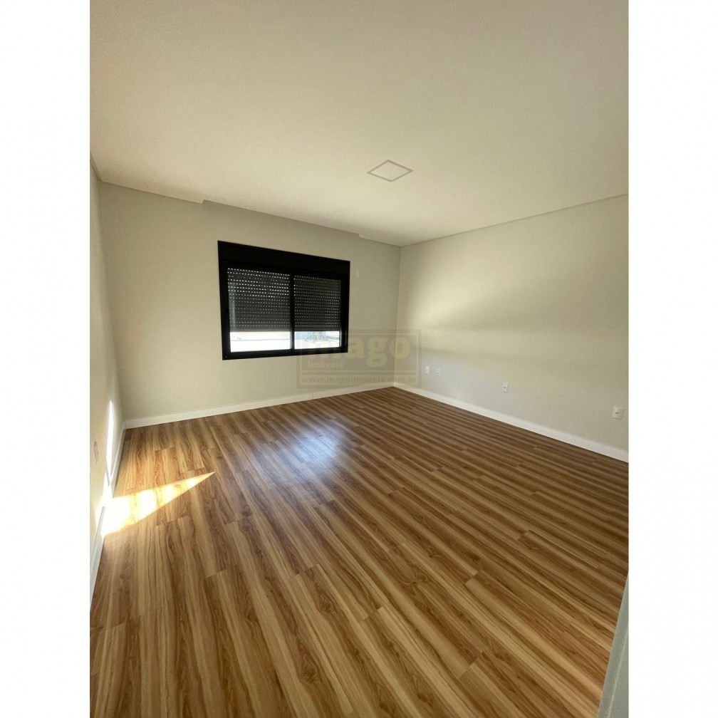 Casa de alto padrão à venda em condominio fechado