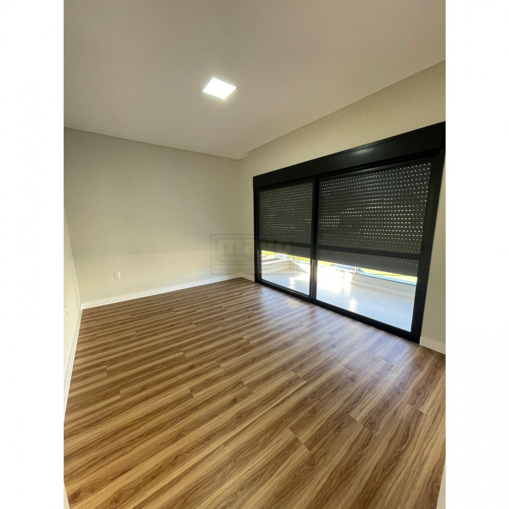 Casa de alto padrão à venda em condominio fechado