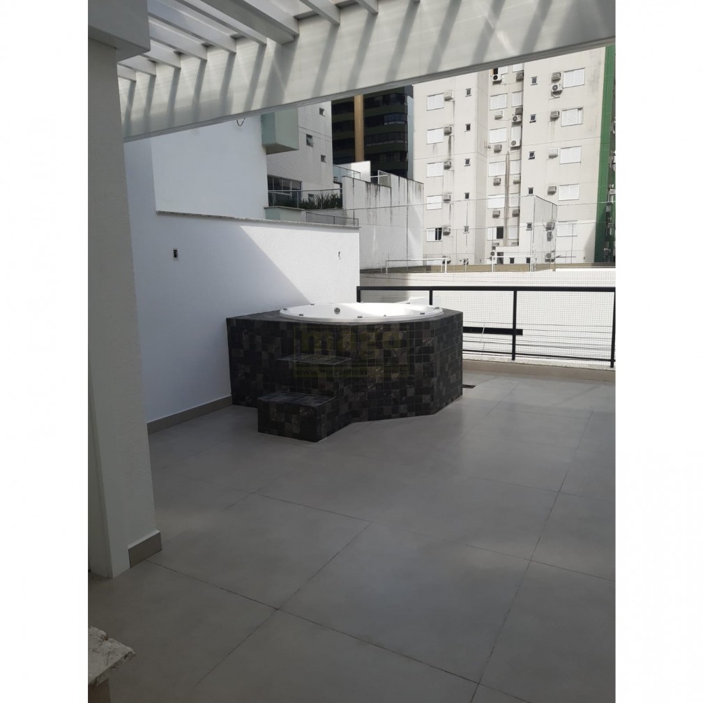 Sobrado com 3 suítes para venda