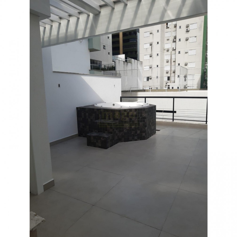 Sobrado com 3 suítes para venda