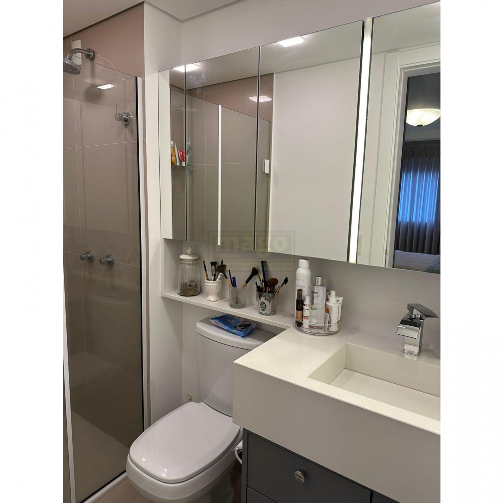  Apartamento Mobiliado com 2 dormintórios sendo 1 suíte para Venda