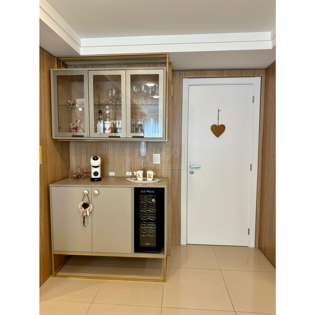  Apartamento Mobiliado com 2 dormintórios sendo 1 suíte para Venda