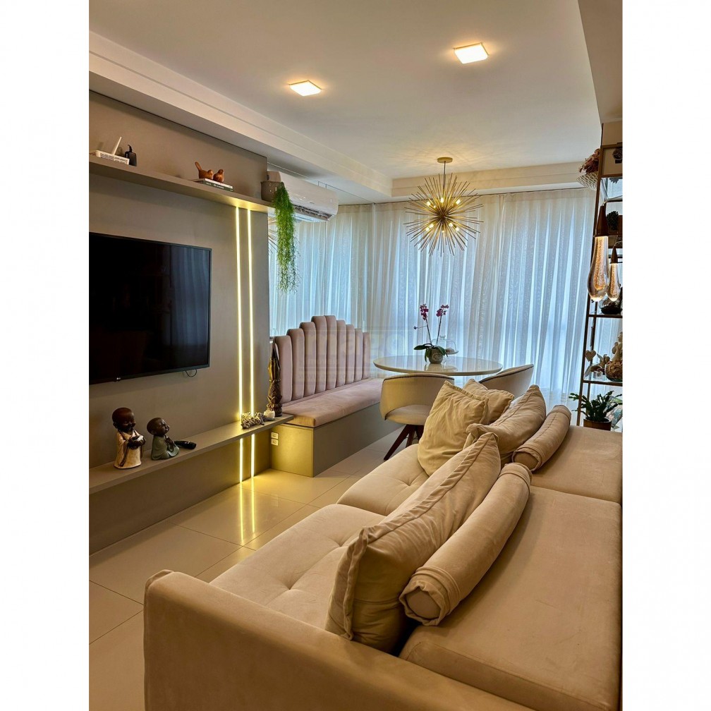  Apartamento Mobiliado com 2 dormintórios sendo 1 suíte para Venda