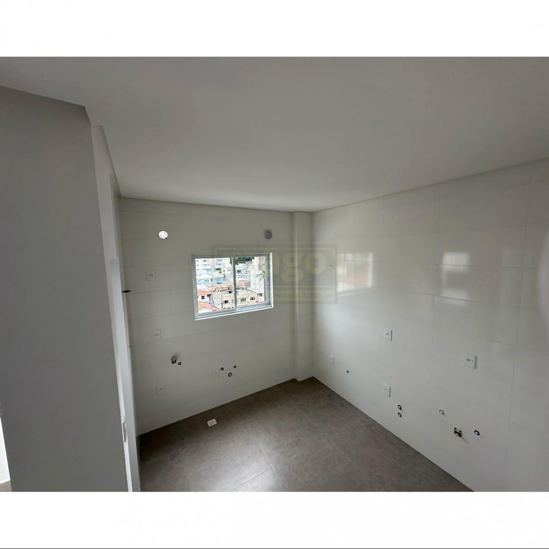 Apartamento Novo nas Nações para Venda