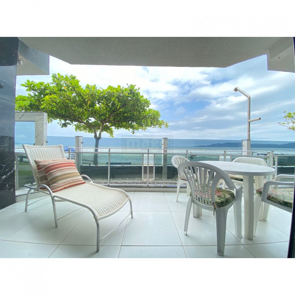 Apartamento Frente Mar na Meia praia em Itapema 