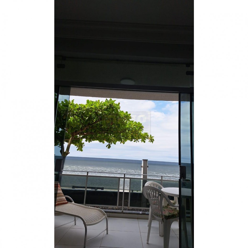 Apartamento Frente Mar na Meia praia em Itapema 