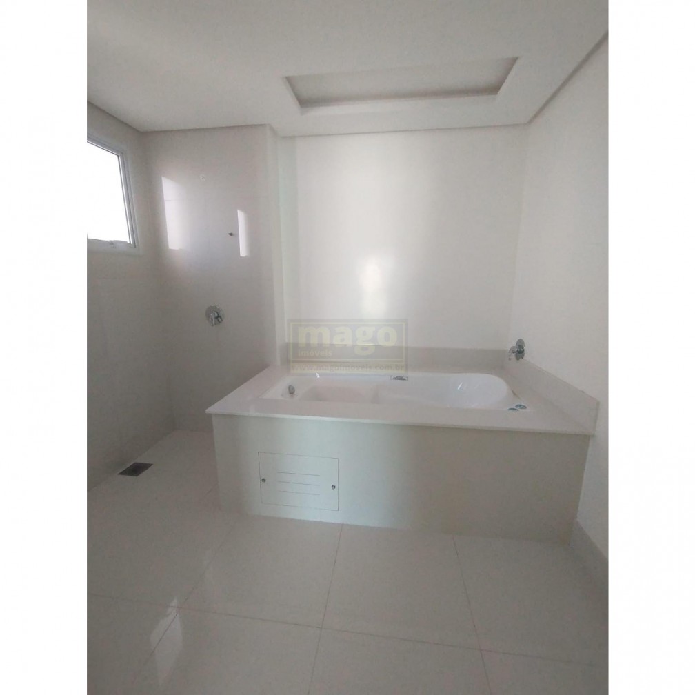 UM ALTO PADRÃO PARA MOBILIAR E DECORAR! PERTINHO DO MAR!