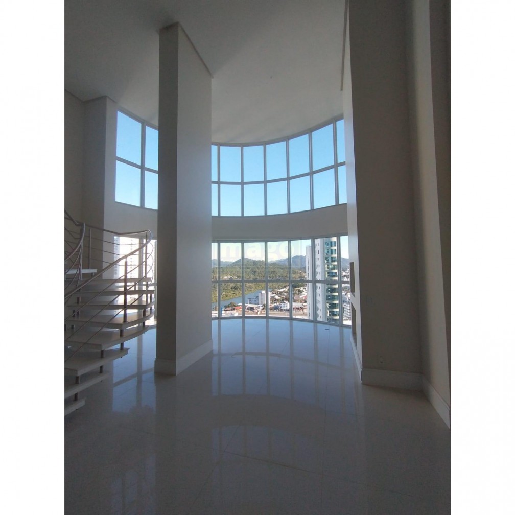 DUPLEX ALTO PADRÃO PARA VOCÊ QUE PROCURA ESPAÇO E LUXO PARA MORAR!