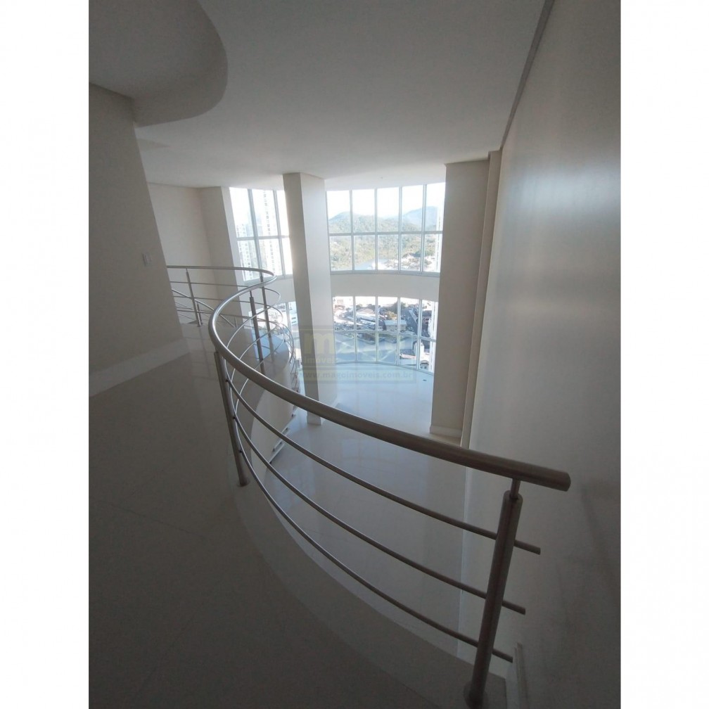 DUPLEX ALTO PADRÃO PARA VOCÊ QUE PROCURA ESPAÇO E LUXO PARA MORAR!