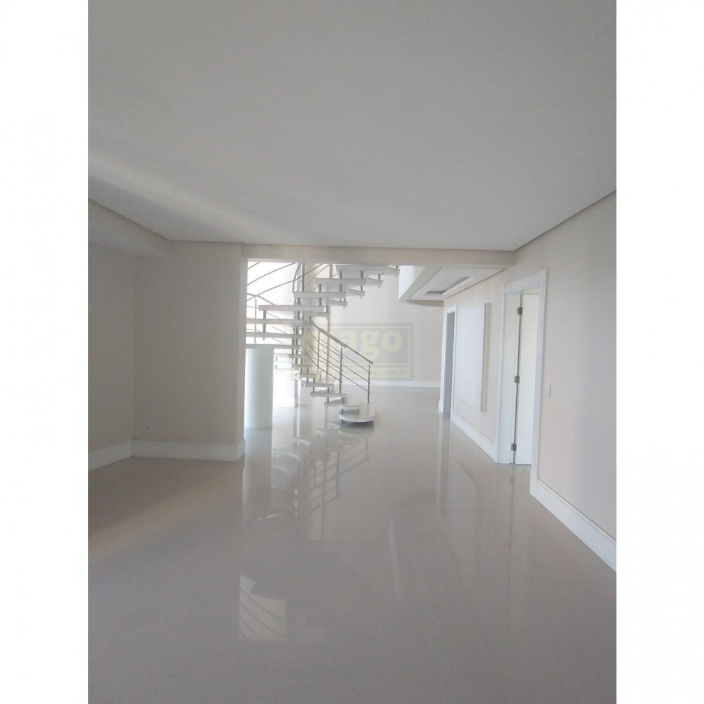 DUPLEX ALTO PADRÃO PARA VOCÊ QUE PROCURA ESPAÇO E LUXO PARA MORAR!