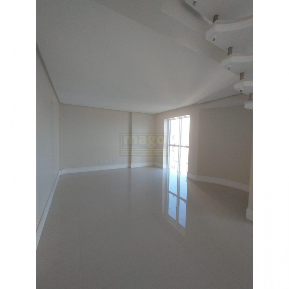 DUPLEX ALTO PADRÃO PARA VOCÊ QUE PROCURA ESPAÇO E LUXO PARA MORAR!