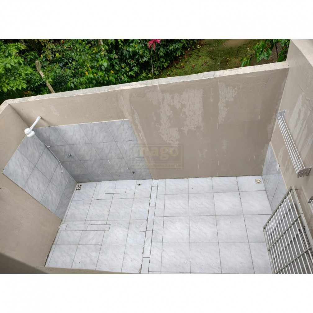 Casa em condominio á venda 