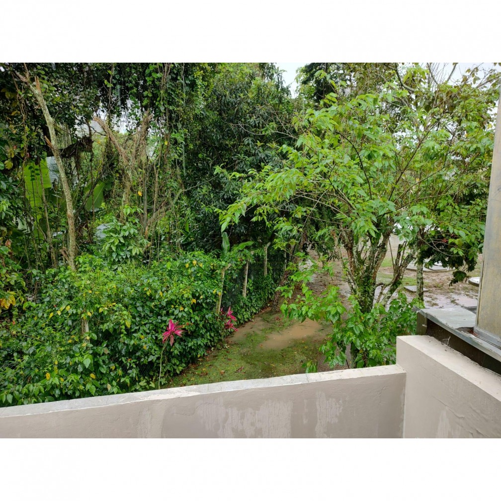 Casa em condominio á venda 