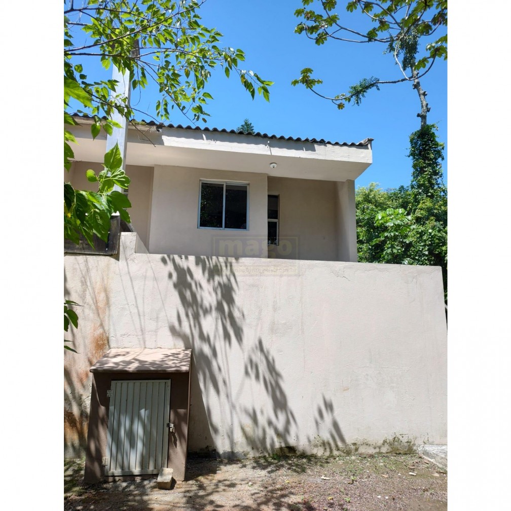 Casa em condominio á venda 