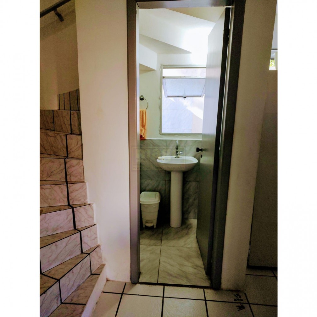 Casa em condominio á venda 