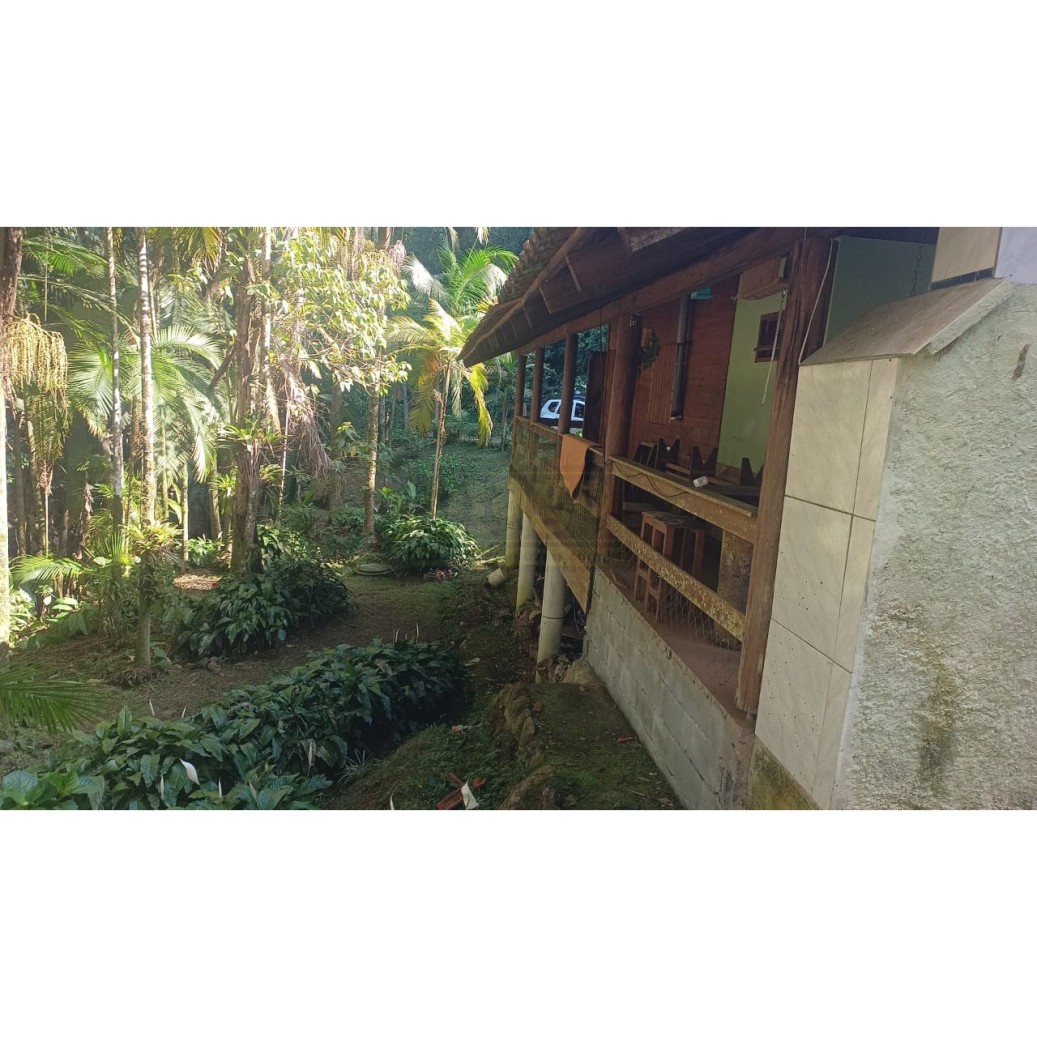 Lindo Sítio em Rio dos Cedros com Casa Mobiliada e Lago