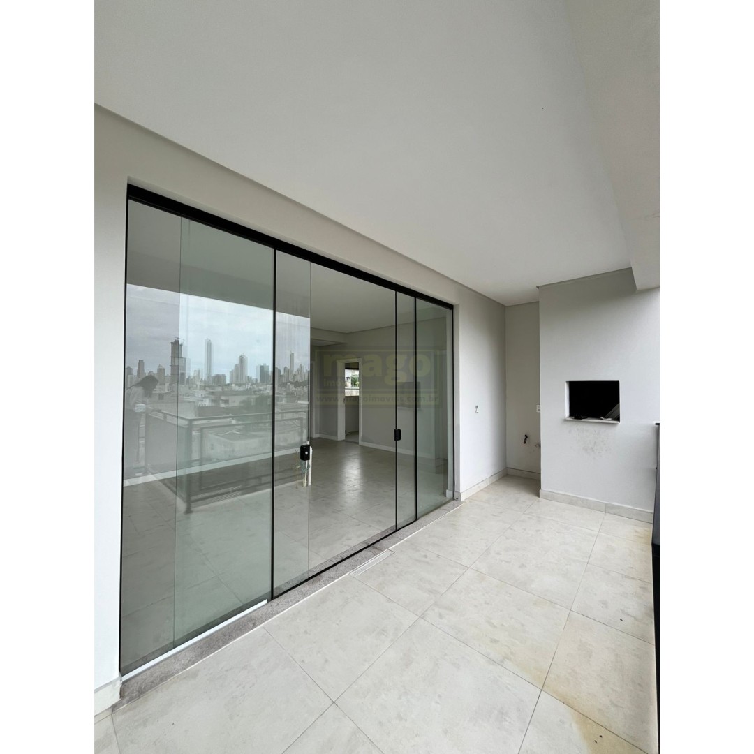 Casa com 3 suites e 4 vagas de garagem no Bairro das Nações