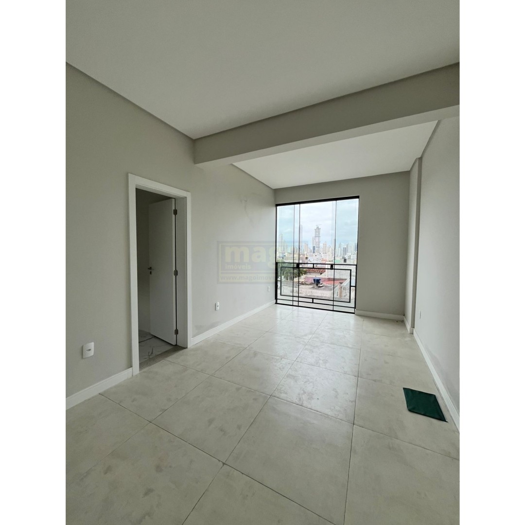 Casa com 3 suites e 4 vagas de garagem no Bairro das Nações