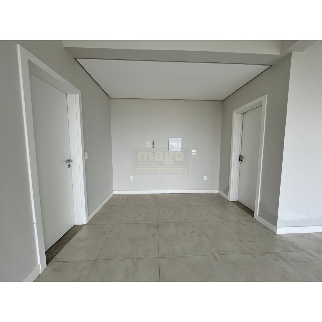 Casa com 3 suites e 4 vagas de garagem no Bairro das Nações