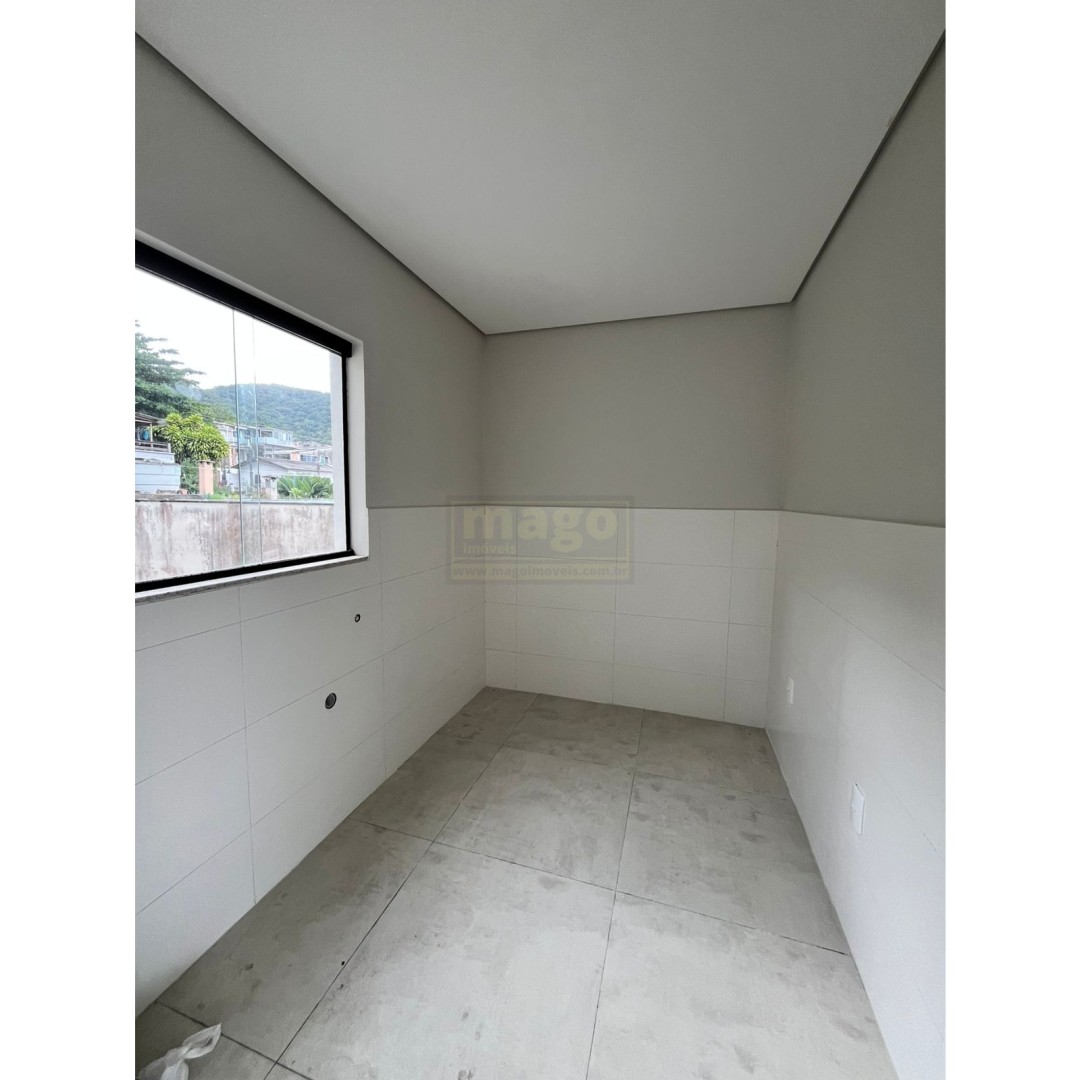 Casa com 3 suites e 4 vagas de garagem no Bairro das Nações