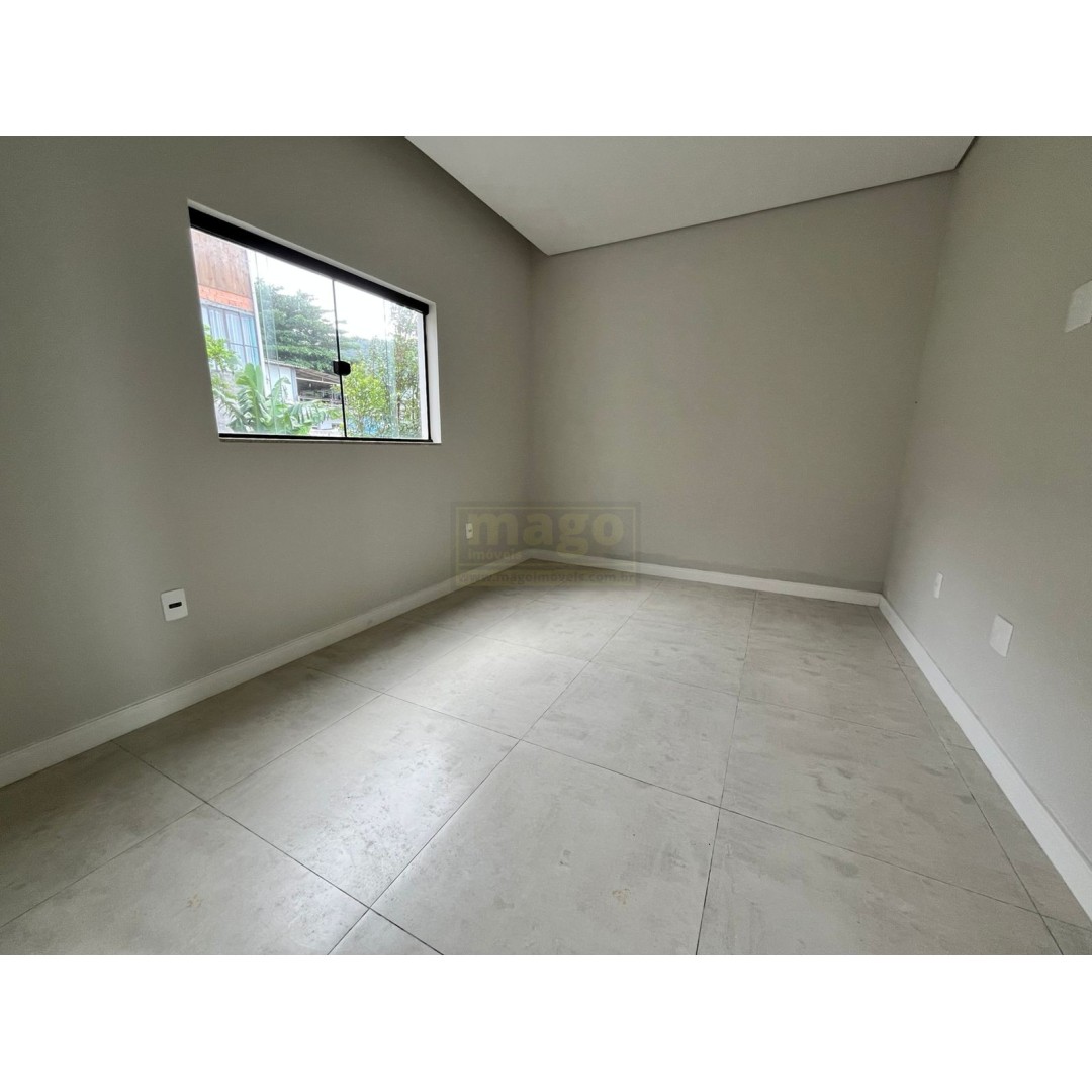 Casa com 3 suites e 4 vagas de garagem no Bairro das Nações