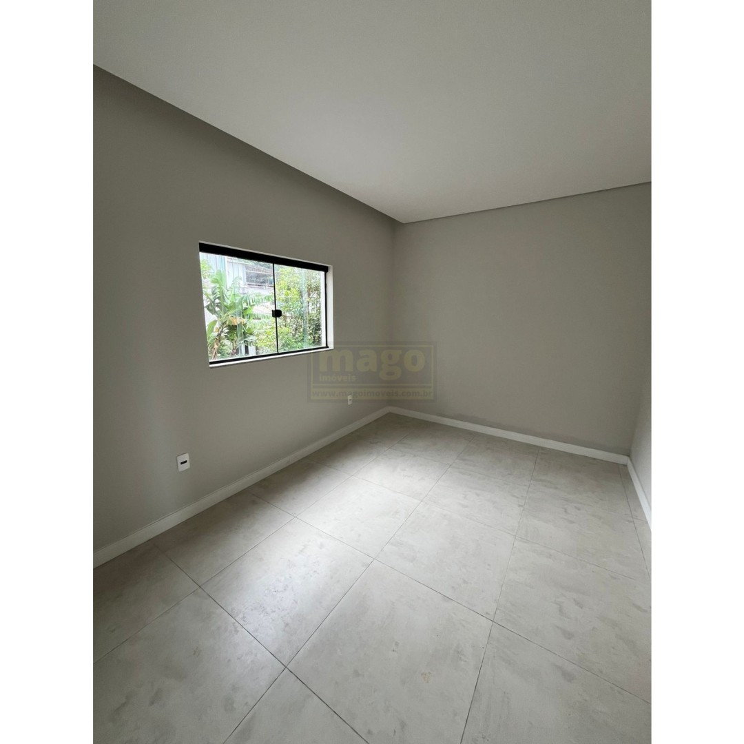 Casa com 3 suites e 4 vagas de garagem no Bairro das Nações