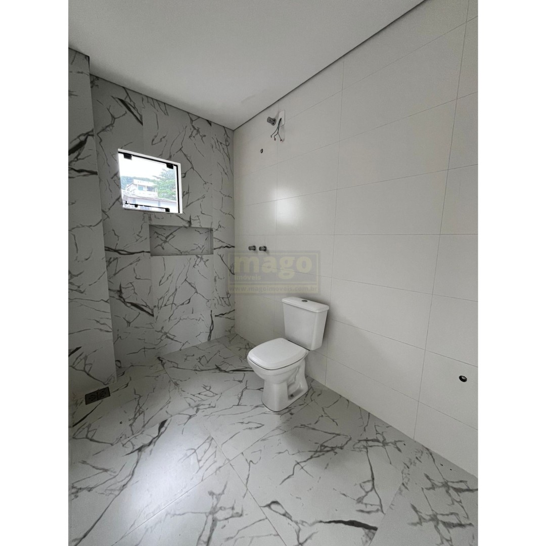 Casa com 3 suites e 4 vagas de garagem no Bairro das Nações