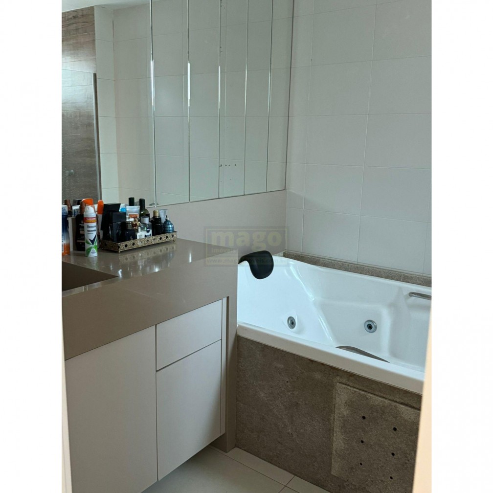 Apartamento com 3 suites e Sacada com Vista para toda cidade