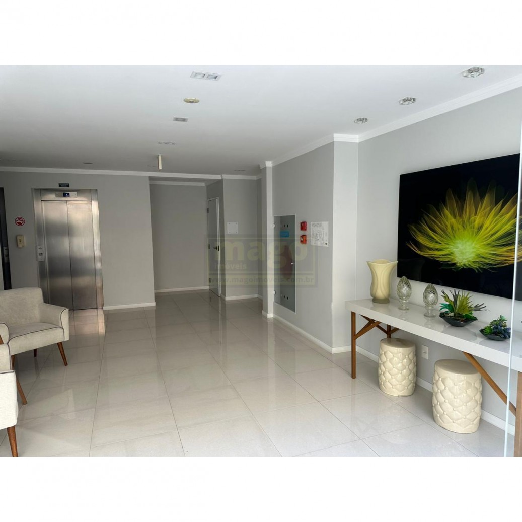 Apartamento em Condomínio nas Nações com 1 suite para Venda
