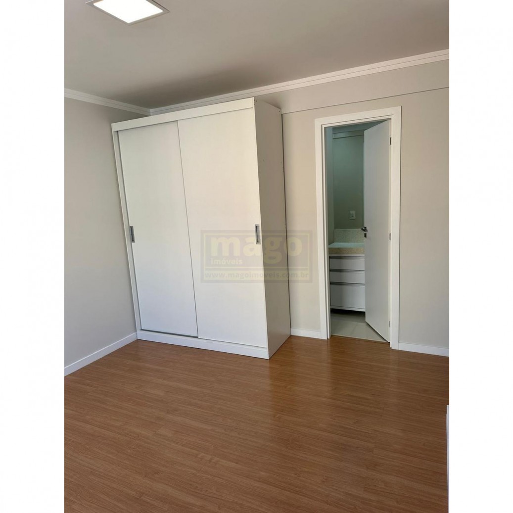 Apartamento em Condomínio nas Nações com 1 suite para Venda