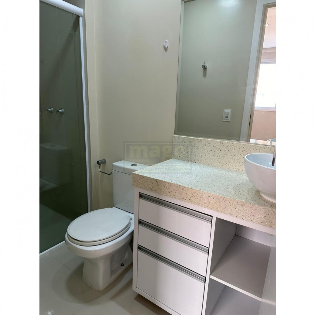 Apartamento em Condomínio nas Nações com 1 suite para Venda