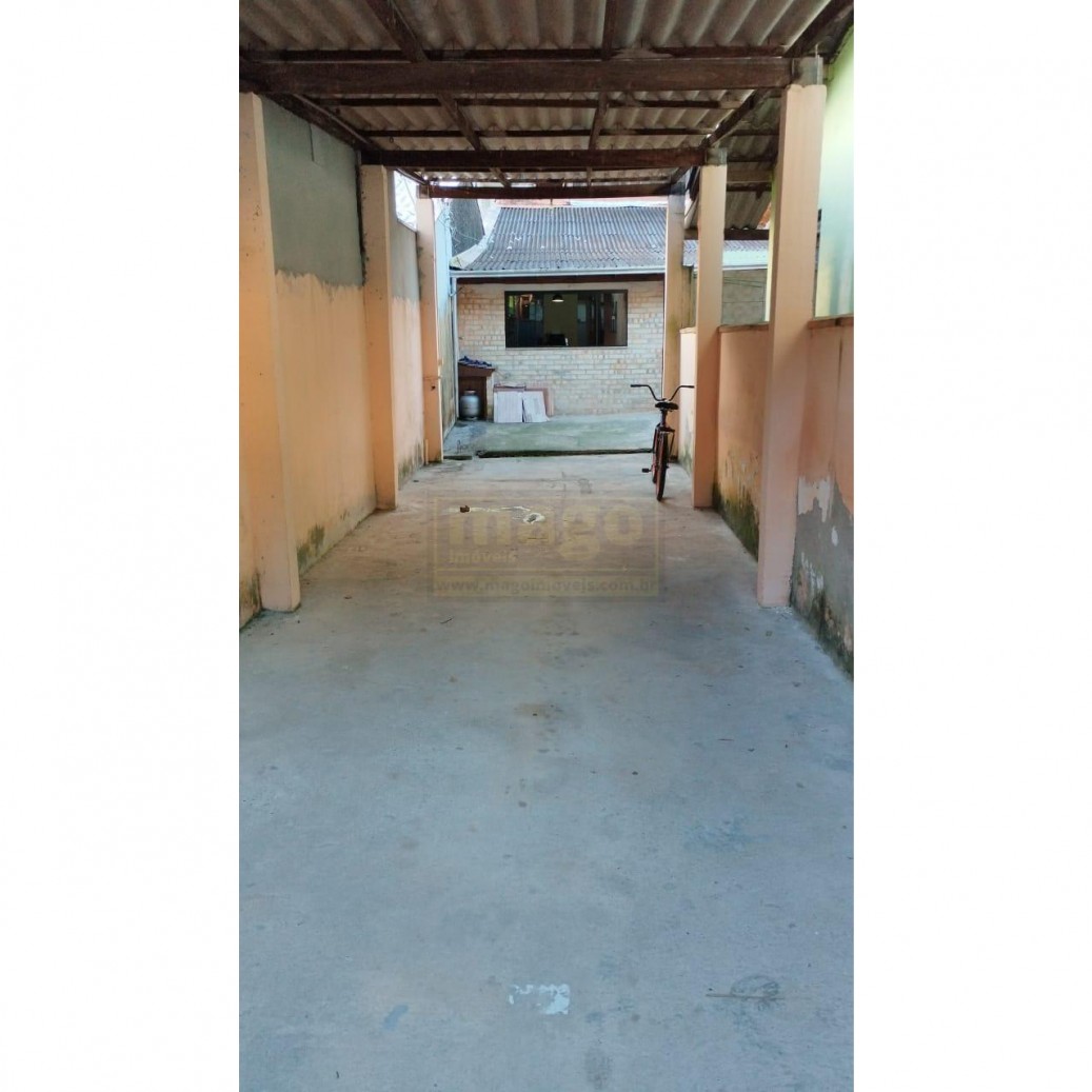 Terreno com Duas casas para Venda no Bairro Fazenda em Itajaí