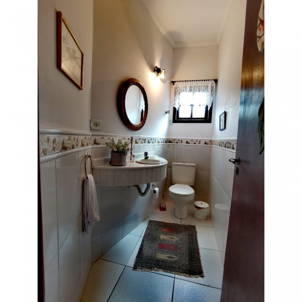 Casa em Taquaras com 5 suítes para venda