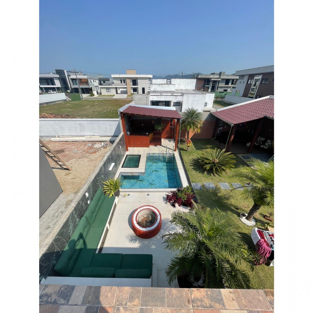 Casa 3 quartos para Venda no bairro Santa Regina em Camboriú