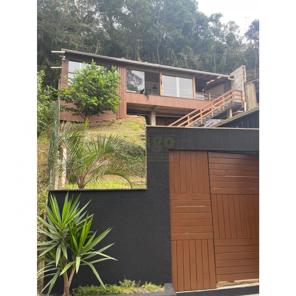Casa 2 quartos para Venda no bairro Rio Pequeno em Camboriú