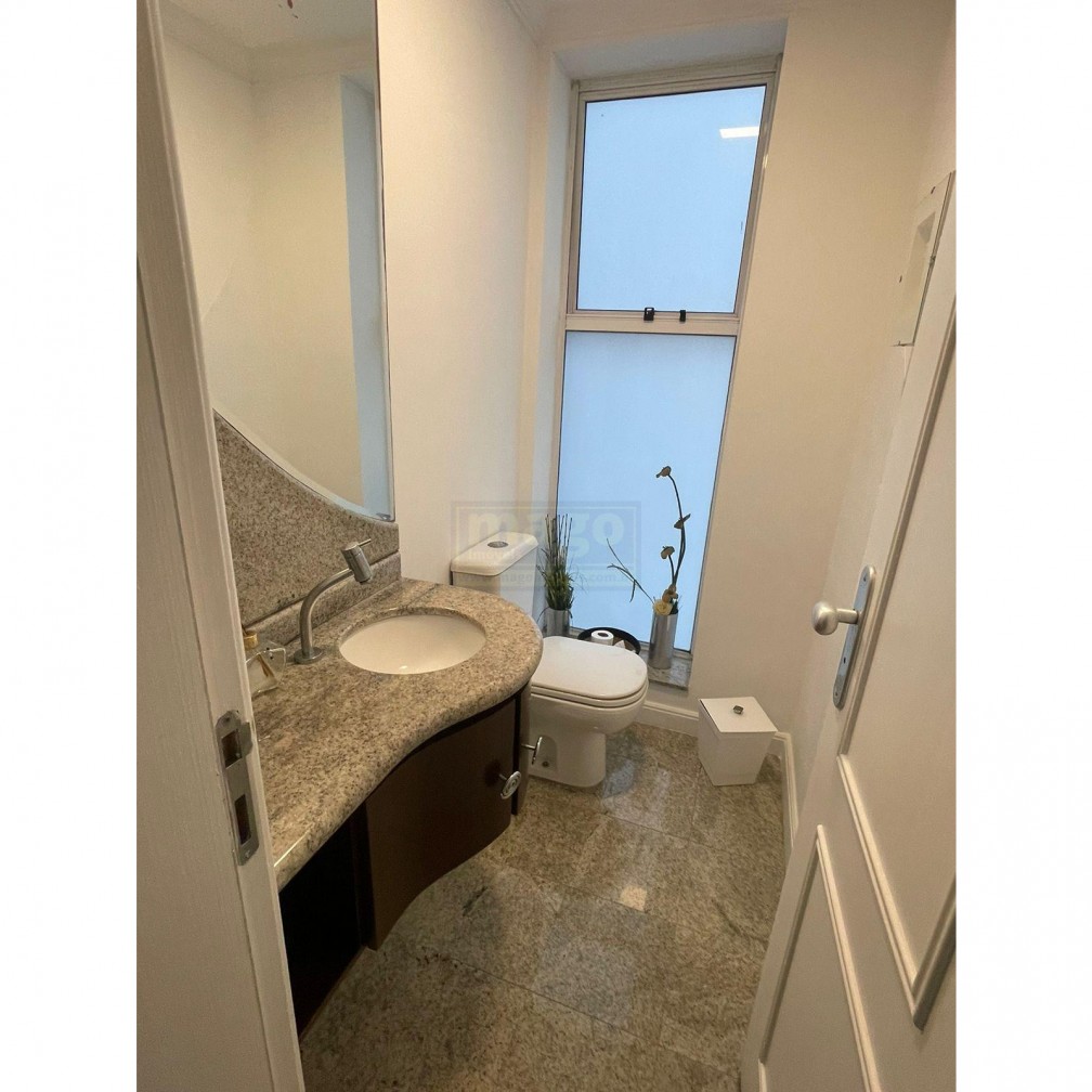 Apartamento 3 suítes para Locação Anual no bairro Centro em Balneário Camboriú
