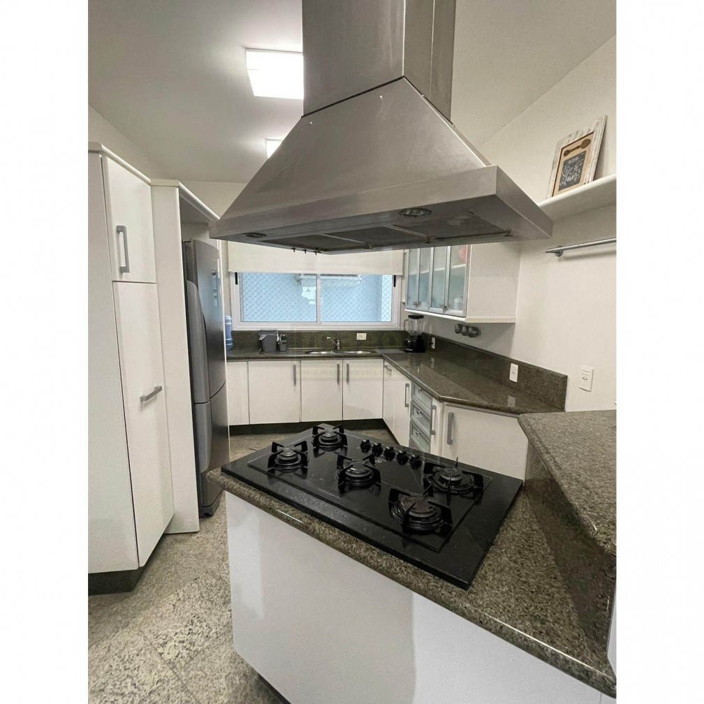 Apartamento 3 suítes para Locação Anual no bairro Centro em Balneário Camboriú