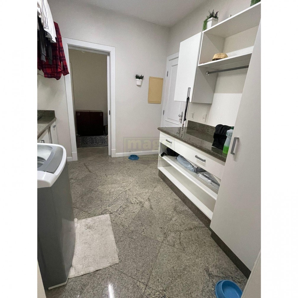 Apartamento 3 suítes para Locação Anual no bairro Centro em Balneário Camboriú