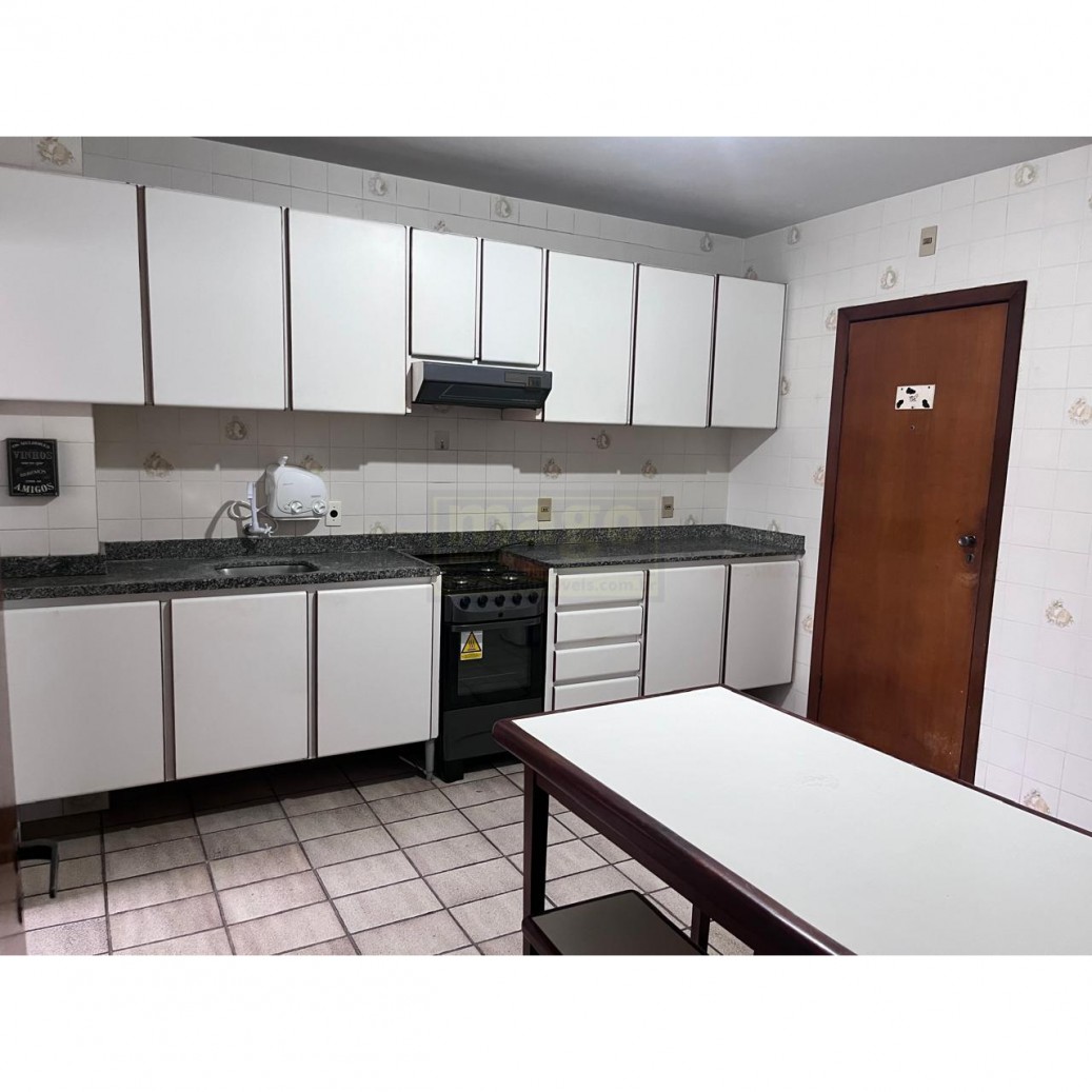 Apartamento 3 quartos para Venda no bairro Centro em Balneário Camboriú