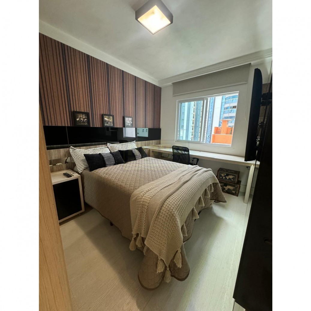 Apartamento mobiliado e decorado com suíte para venda 
