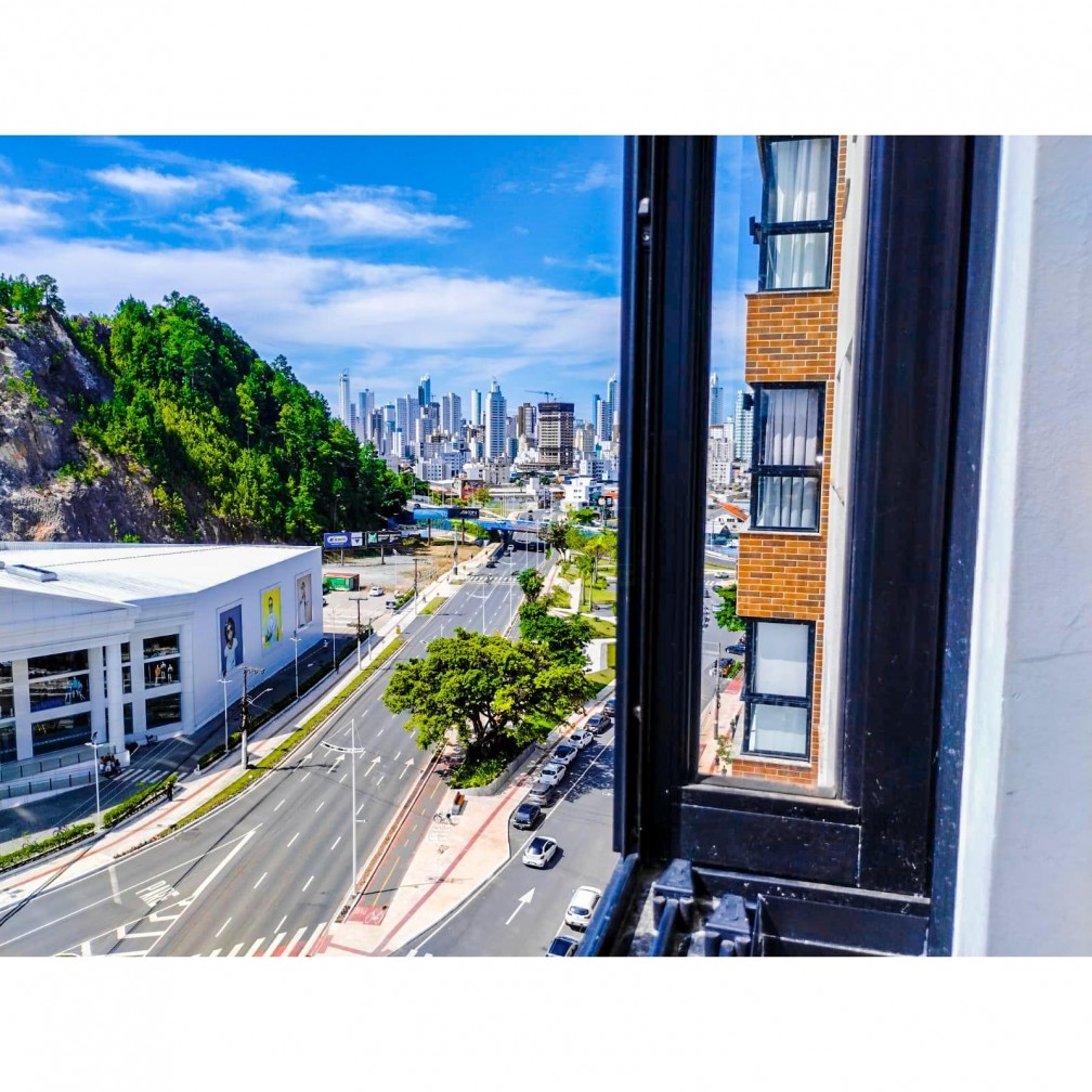 Apartamento 2 quartos para Venda no bairro Centro em Balneário Camboriú
