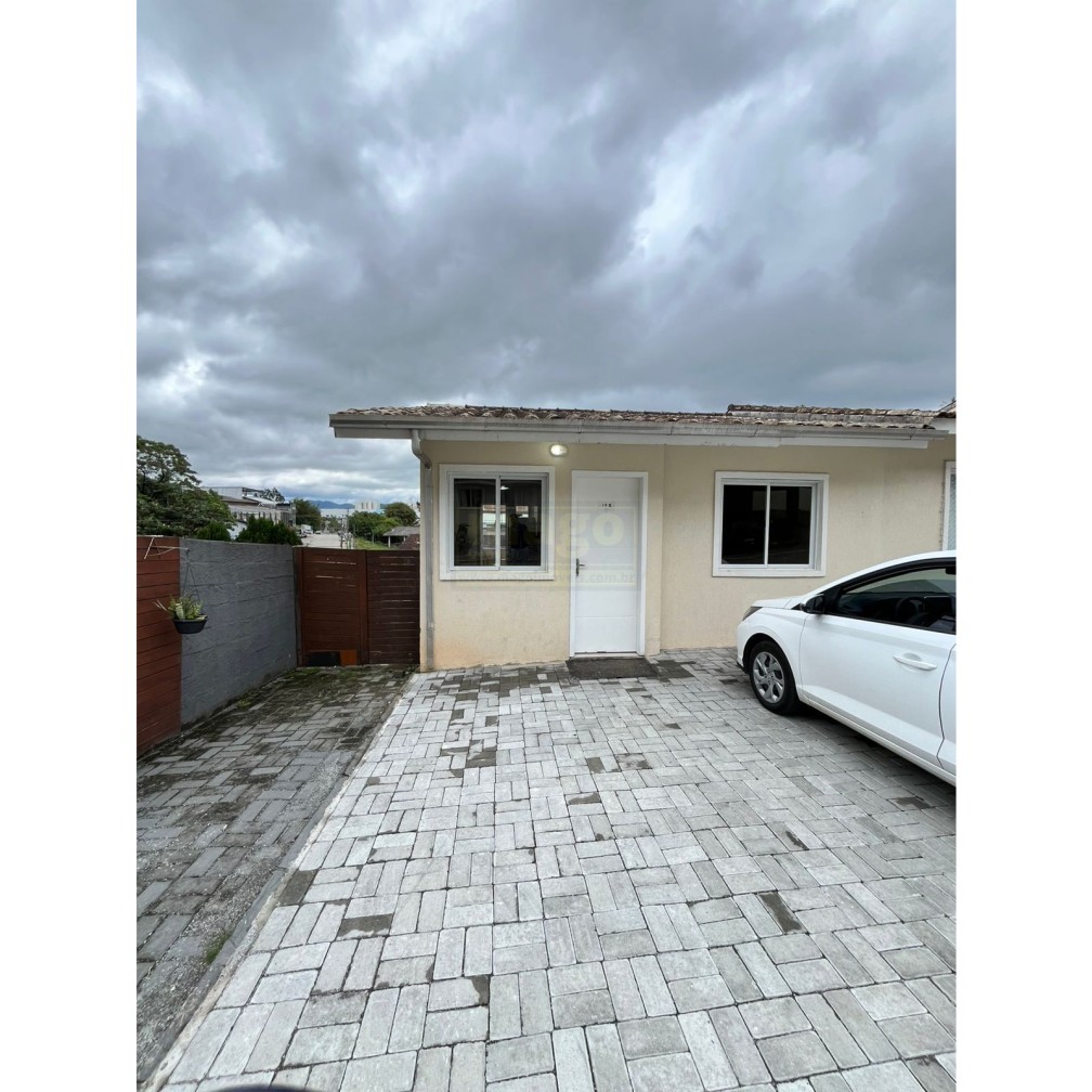 Casa 2 quartos para Locação Anual