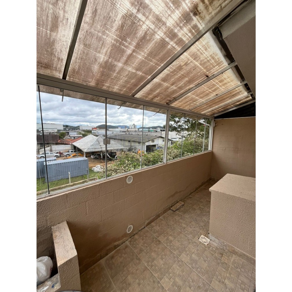 Casa 2 quartos para Locação Anual