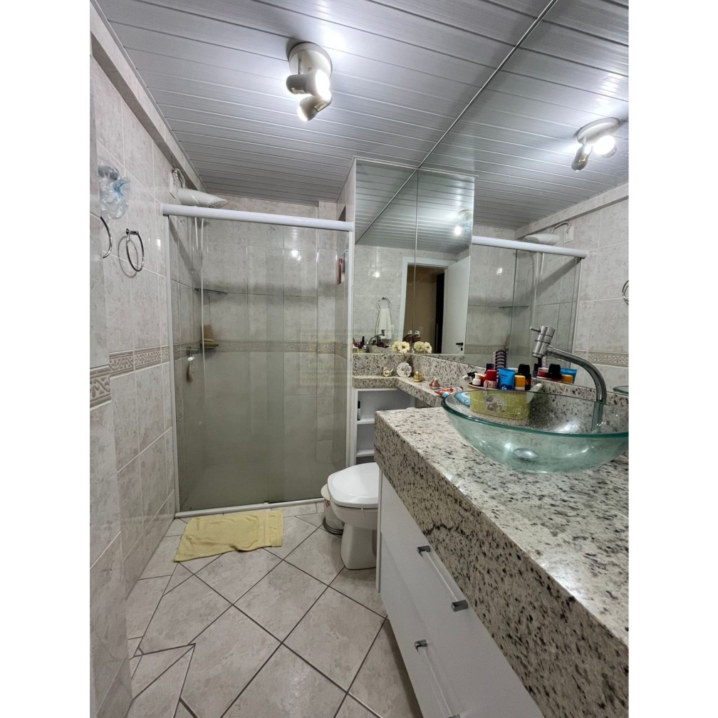 Apartamento 2 quartos para Venda no bairro Centro em Balneário Camboriú