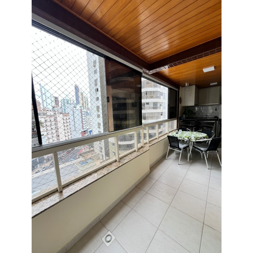 Apartamento 2 quartos para Venda no bairro Centro em Balneário Camboriú