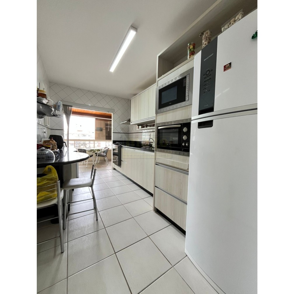 Apartamento 2 quartos para Venda no bairro Centro em Balneário Camboriú