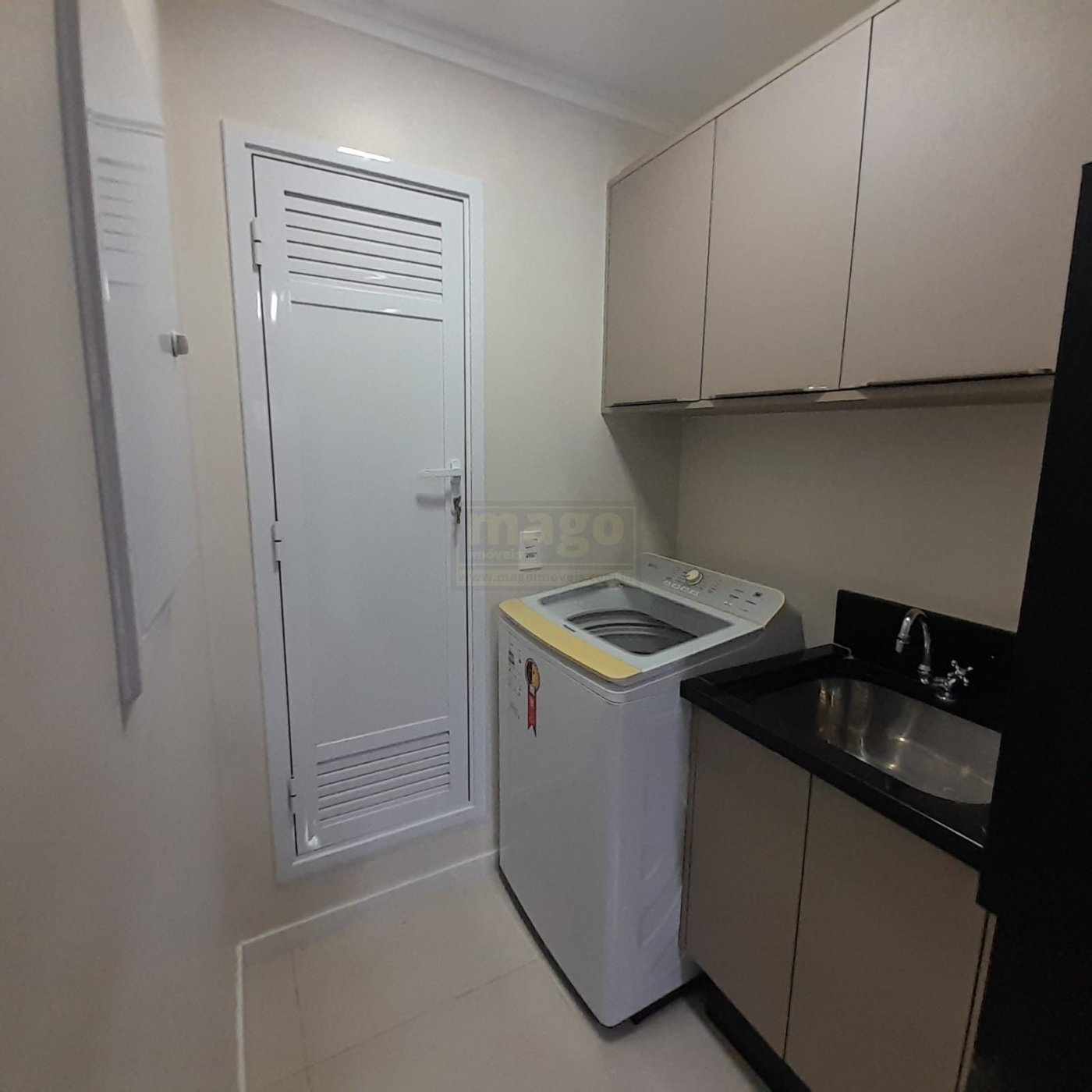 Apartamento no bairro Nações mobiliado e com ótima localização